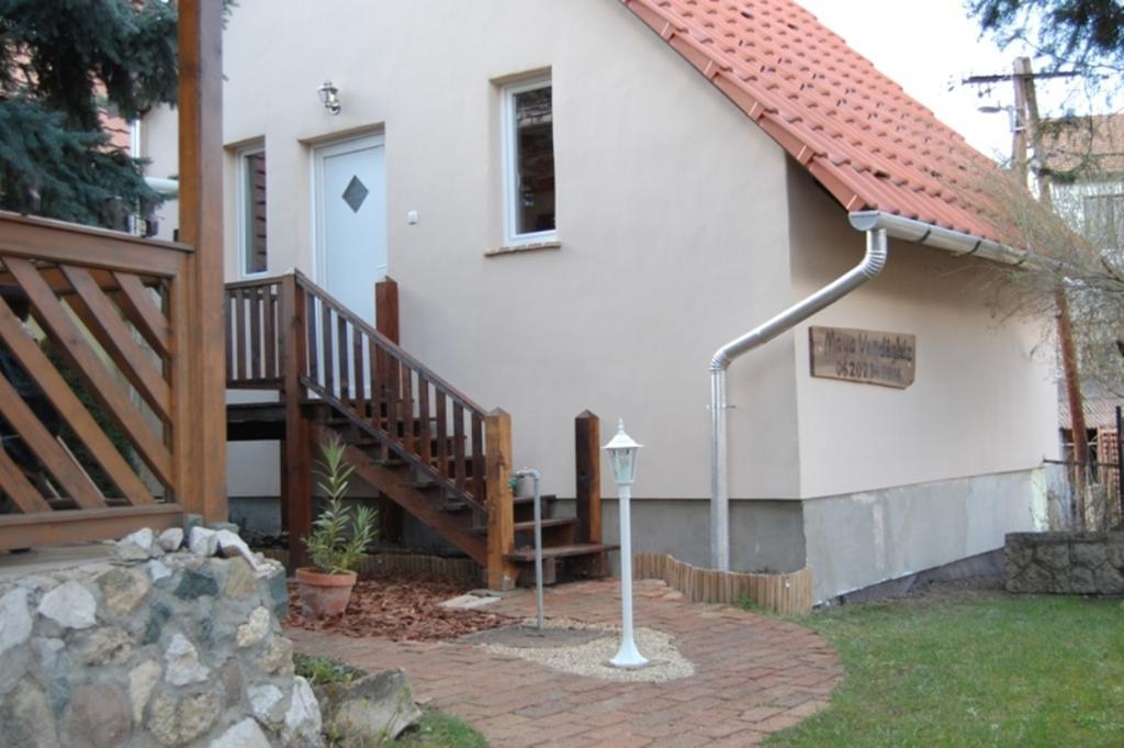 Maya Guesthouse Егер Екстериор снимка